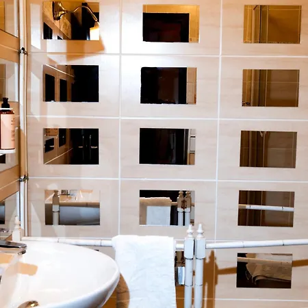 Alloggio in famiglia Lou Pitchoun Luxe Et Serenite Au Coeur De Familiale Avec Chambre Separee Avec Jardin Enchanteur Pour 4 Adultes Et 1 Enfant Saint-Tropez