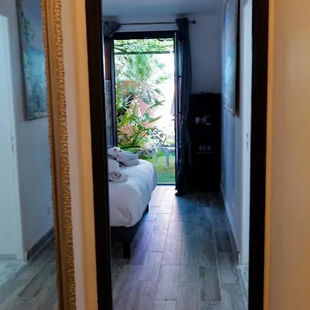Lou Pitchoun: Luxurious Family With Garden In *