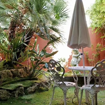 Homestay Lou Pitchoun: Luxurious Family With Garden In