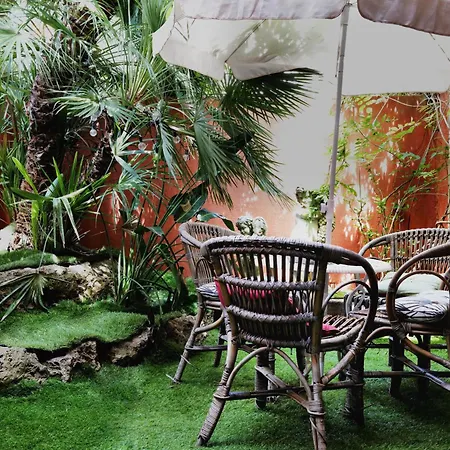 Homestay Lou Pitchoun: Luxurious Family With Garden In *